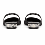 Chanel Zeppa Caroline